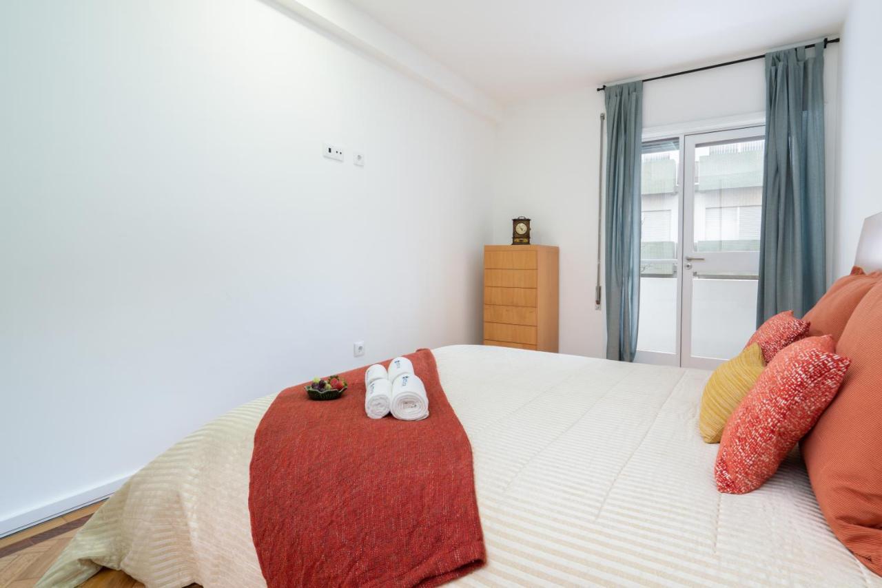 Host Wise - Spacious Fresh Flat W Terrace - Near Sea เอสปีโญ ภายนอก รูปภาพ