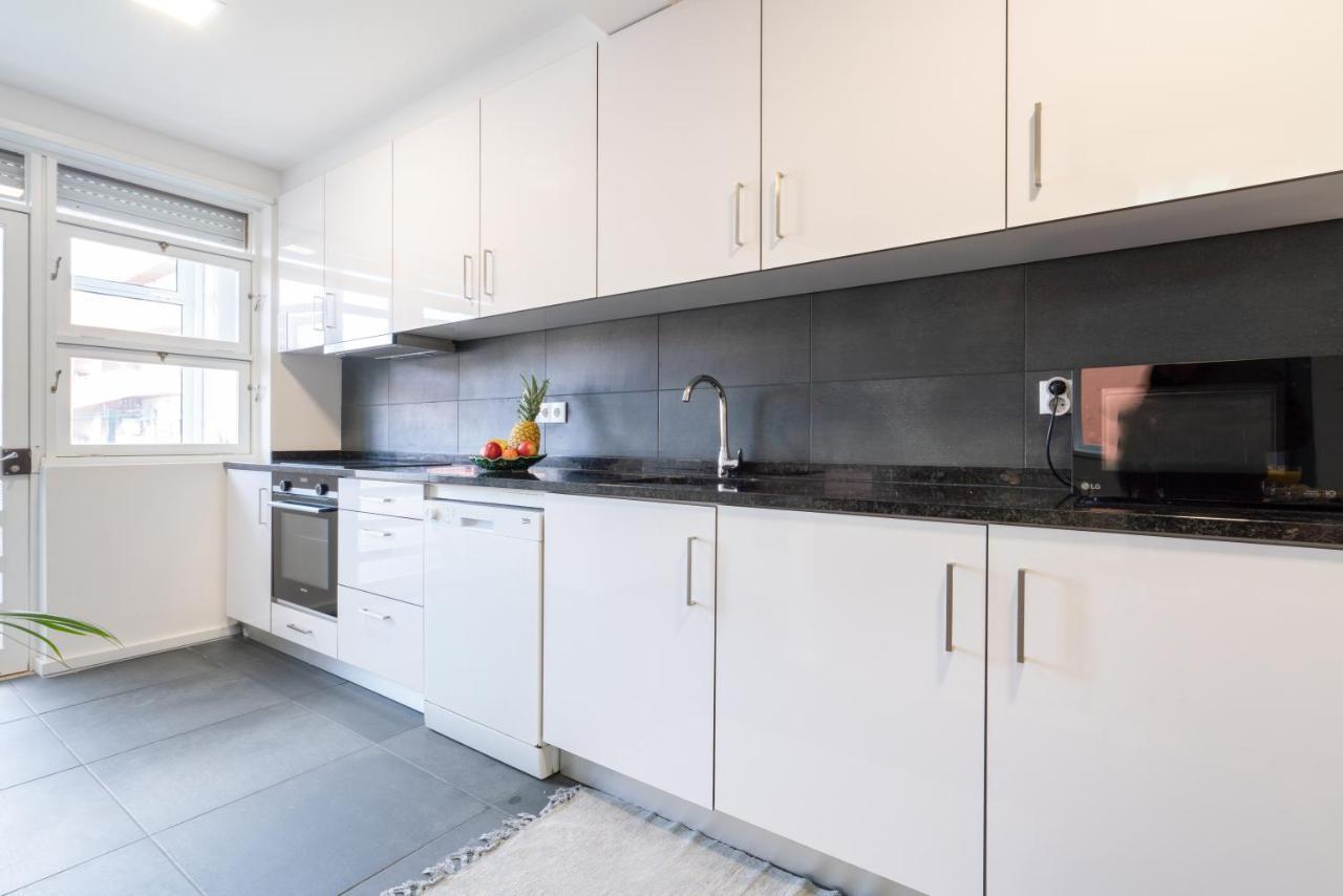 Host Wise - Spacious Fresh Flat W Terrace - Near Sea เอสปีโญ ภายนอก รูปภาพ
